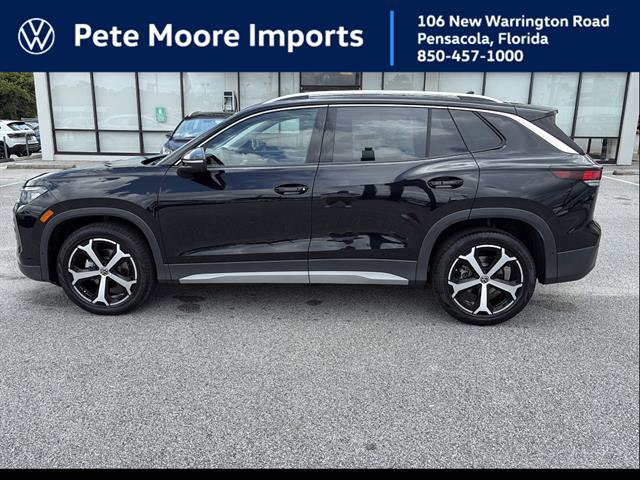 New 2025 Volkswagen Tiguan SE image 1