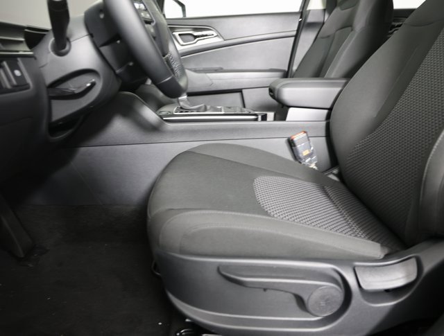 New 2026 Kia Sportage LX image 11