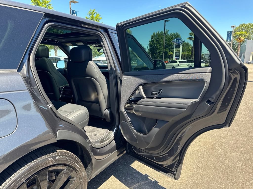 New 2026 Land Rover Range Rover Sport SE AWD/4WD image 17