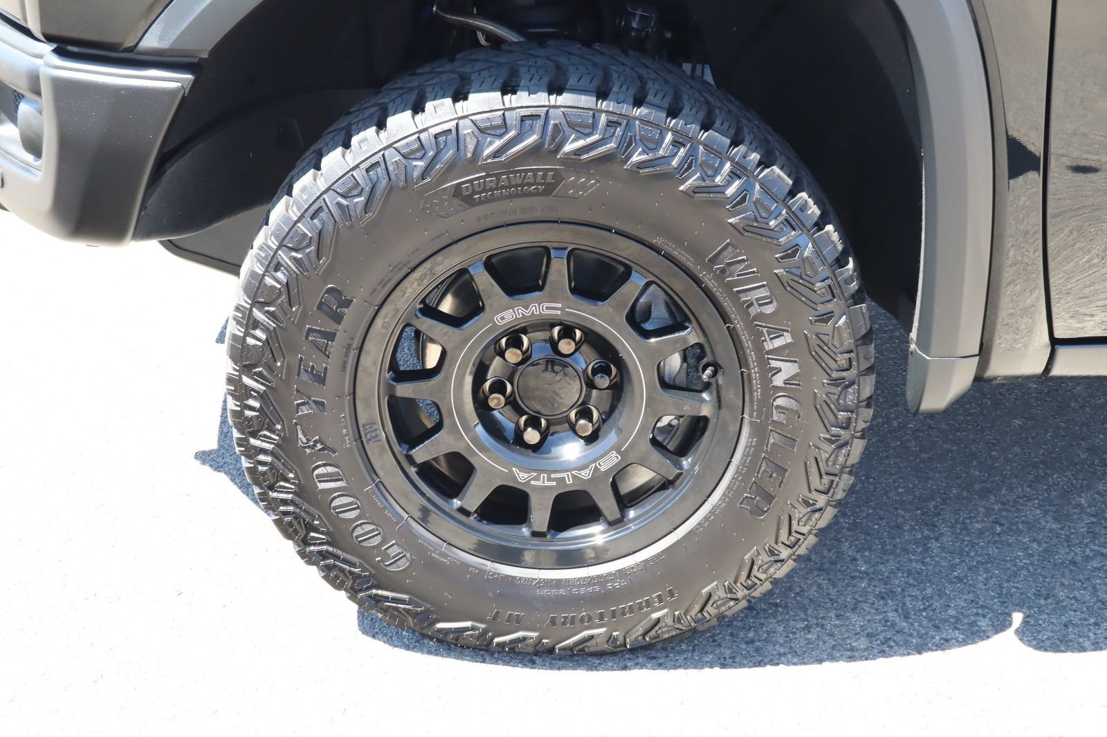 Used 2024 GMC Sierra 1500 AT4X w/ AT4X AEV Edition AWD/4WD image 14