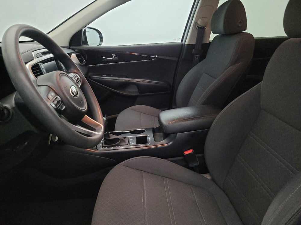 Used 2018 Kia Sorento LX image 17