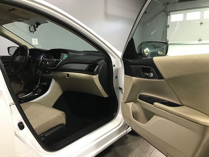 Used 2015 Honda Accord LX image 12