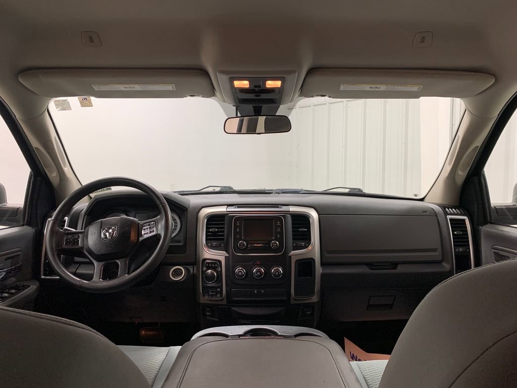 Used 2017 RAM 1500 Classic SLT AWD/4WD image 18