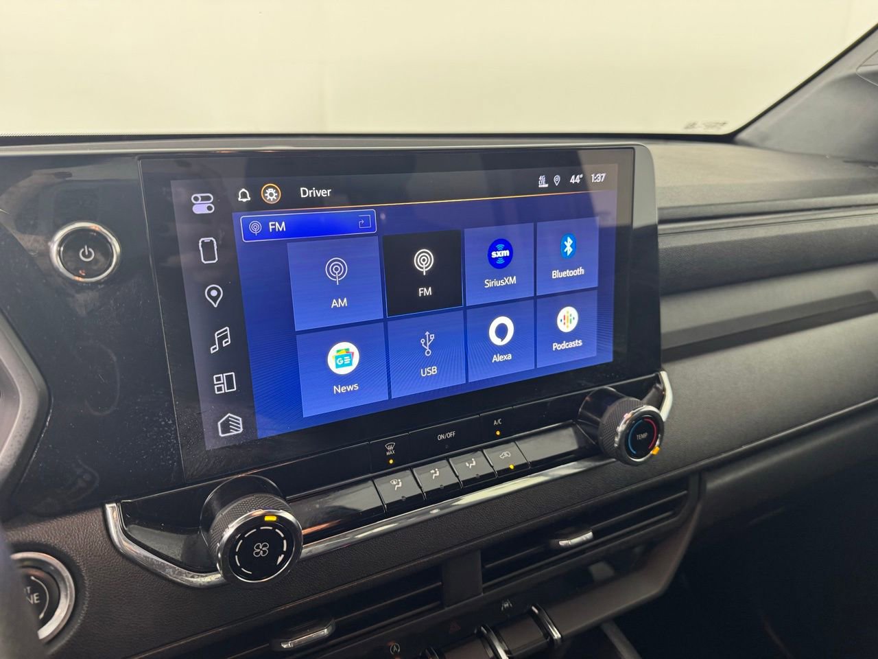 Used 2023 Chevrolet Colorado W/T image 17