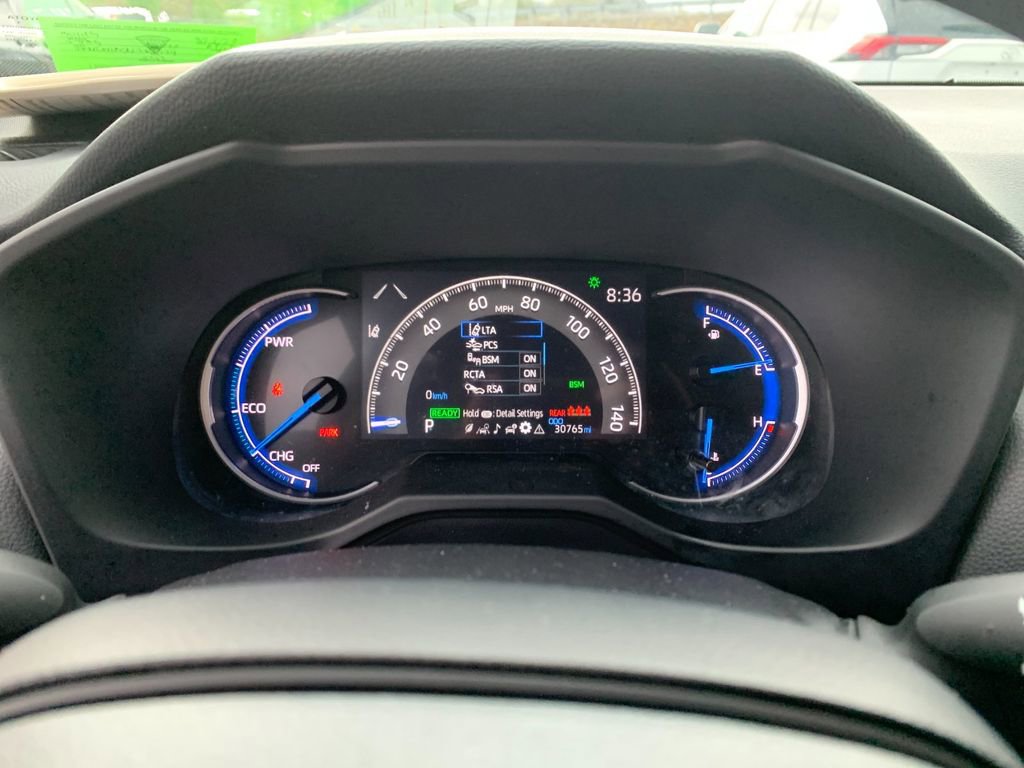 Used 2025 Toyota RAV4 XLE image 29