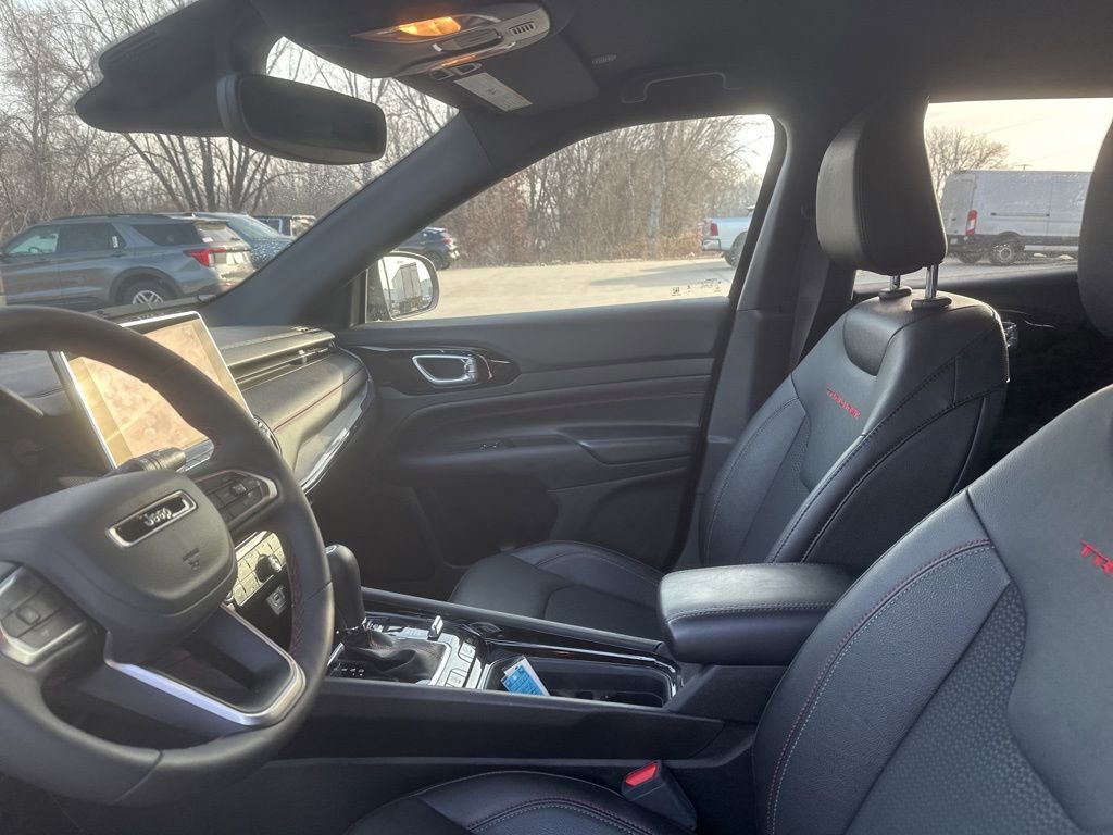 Used 2024 Jeep Compass Trailhawk w/ Trailhawk Convenience Group image 16