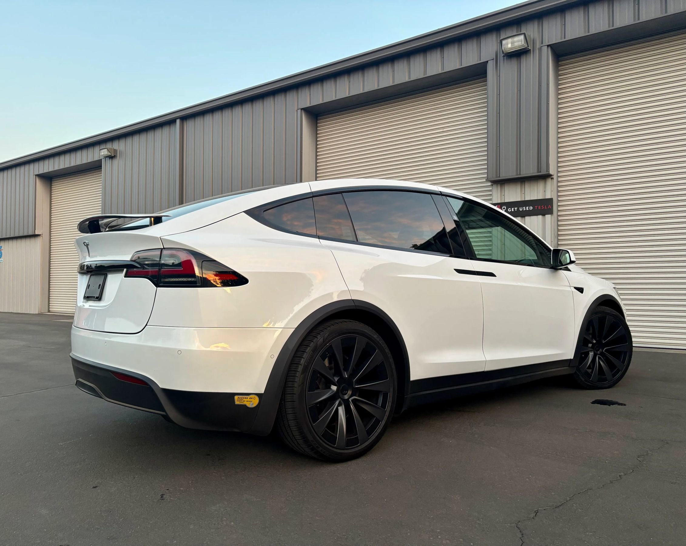 Used 2022 Tesla Model X image 8