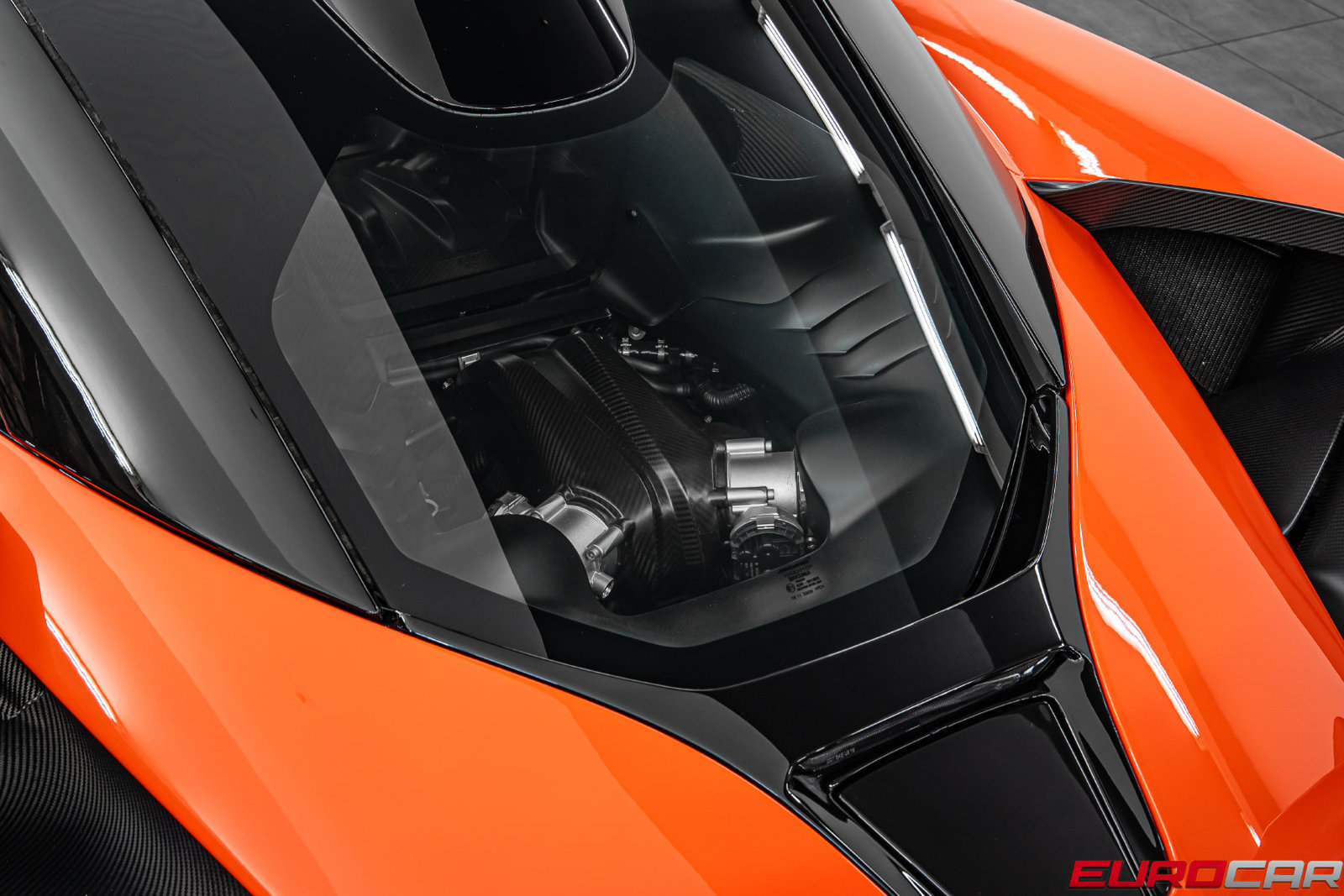 Used 2019 McLaren Senna RWD image 34