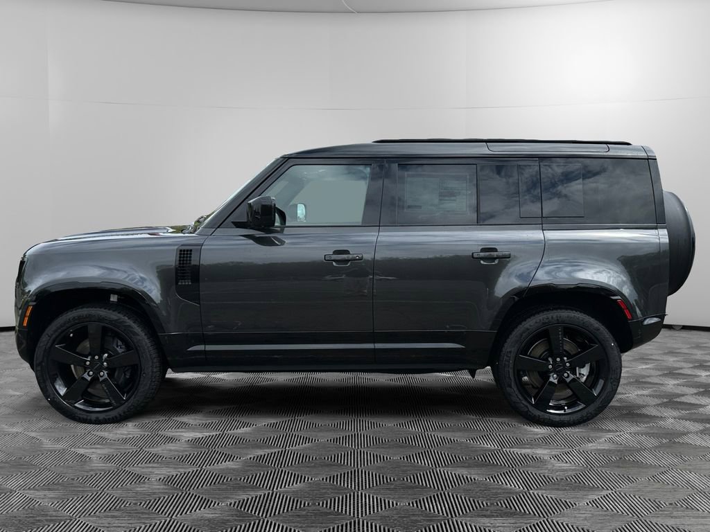 New 2026 Land Rover Defender 110 X-Dynamic SE AWD/4WD image 2