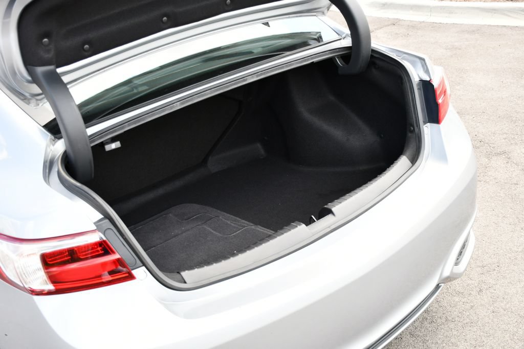 Used 2017 Acura ILX FWD image 35