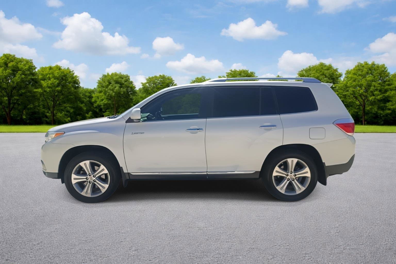 Used 2013 Toyota Highlander Limited image 4