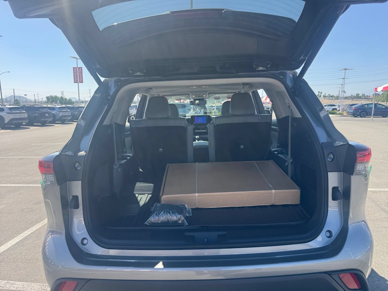 New 2026 Toyota Highlander XLE AWD/4WD image 16