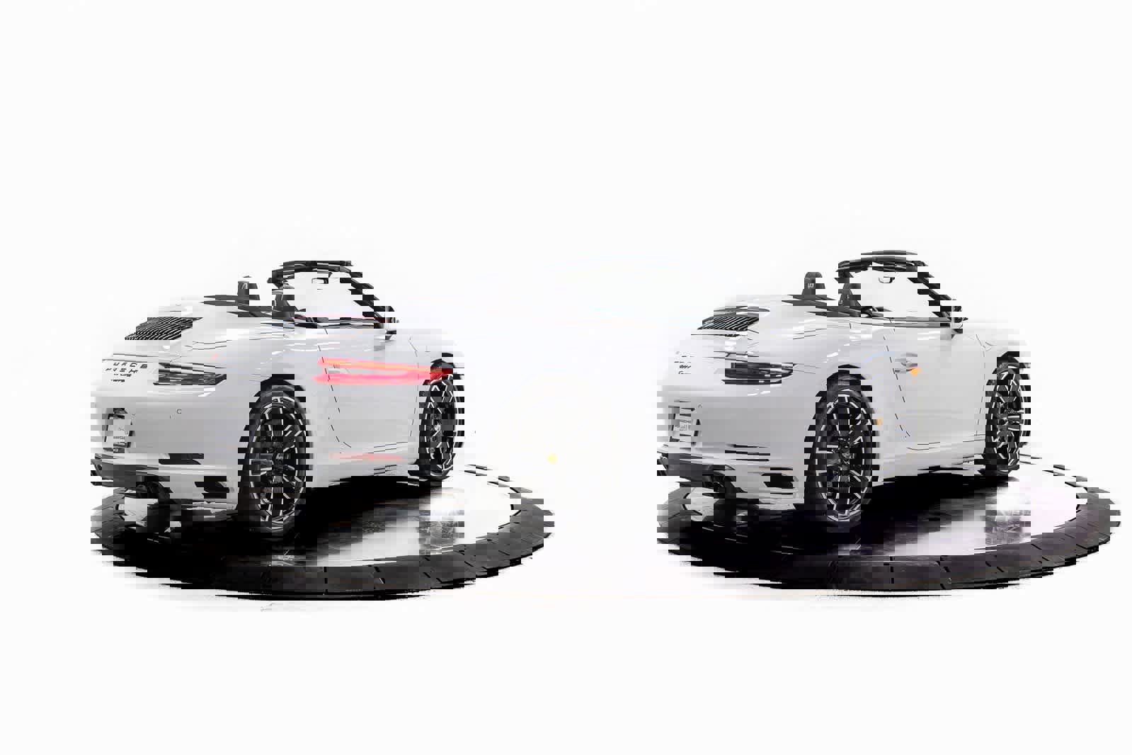 Certified 2018 Porsche 911 Carrera image 7