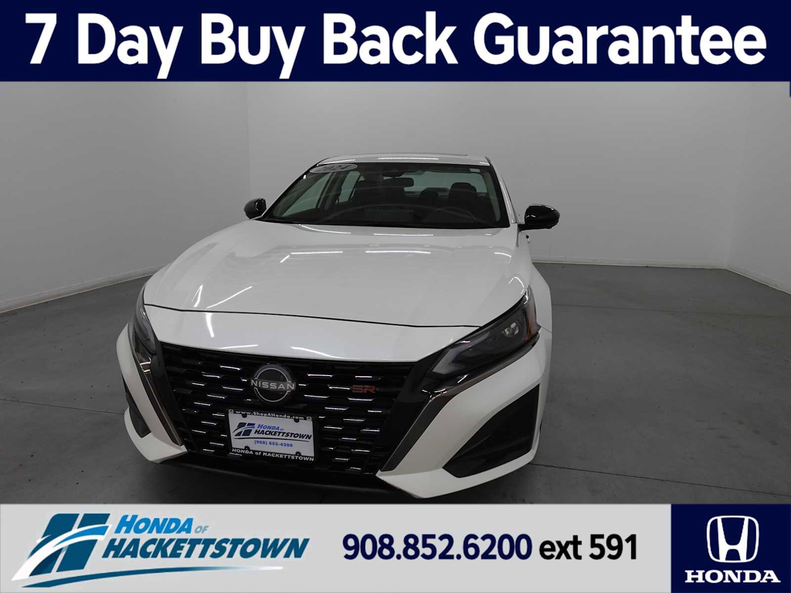 Used 2024 Nissan Altima 2.0 SR FWD image 1