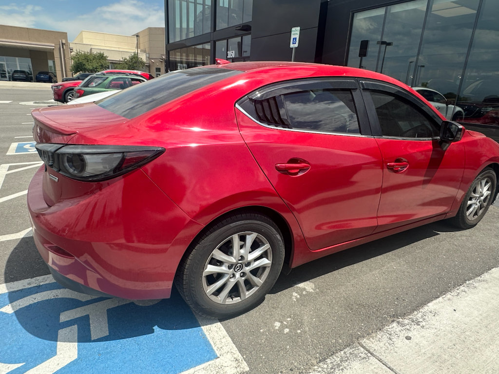 Used 2016 MAZDA MAZDA3 i Grand Touring FWD image 2