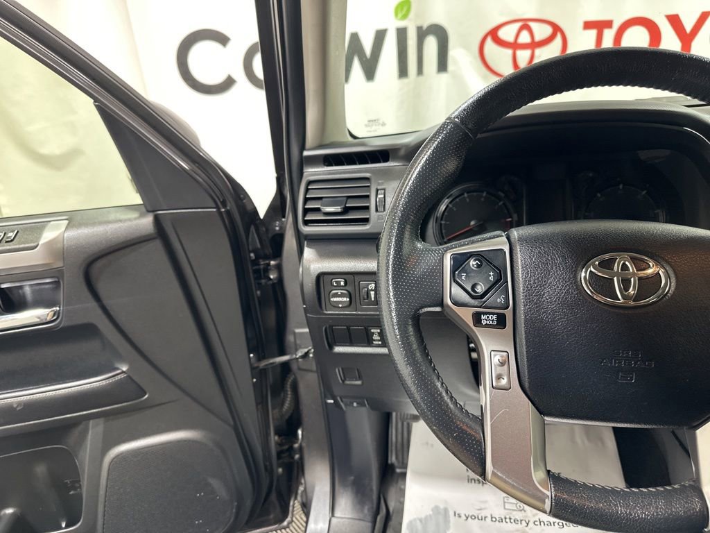 Used 2023 Toyota 4Runner SR5 AWD/4WD image 26