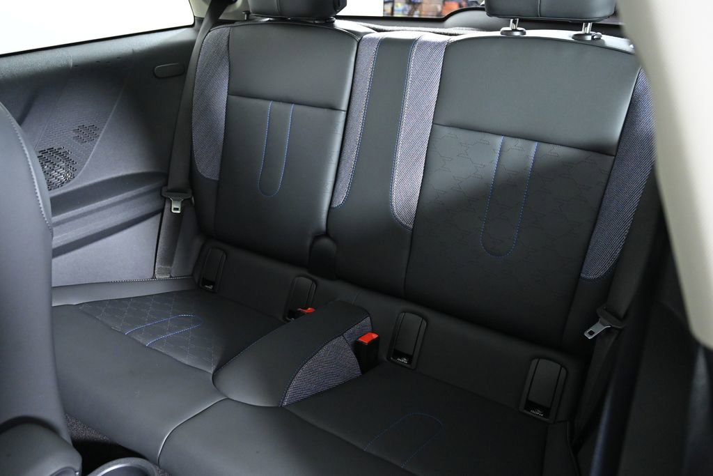Certified 2025 MINI Cooper 2-Door Hardtop image 20