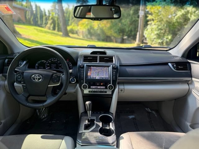 Used 2012 Toyota Camry XLE w/ Leather Pkg FWD image 20
