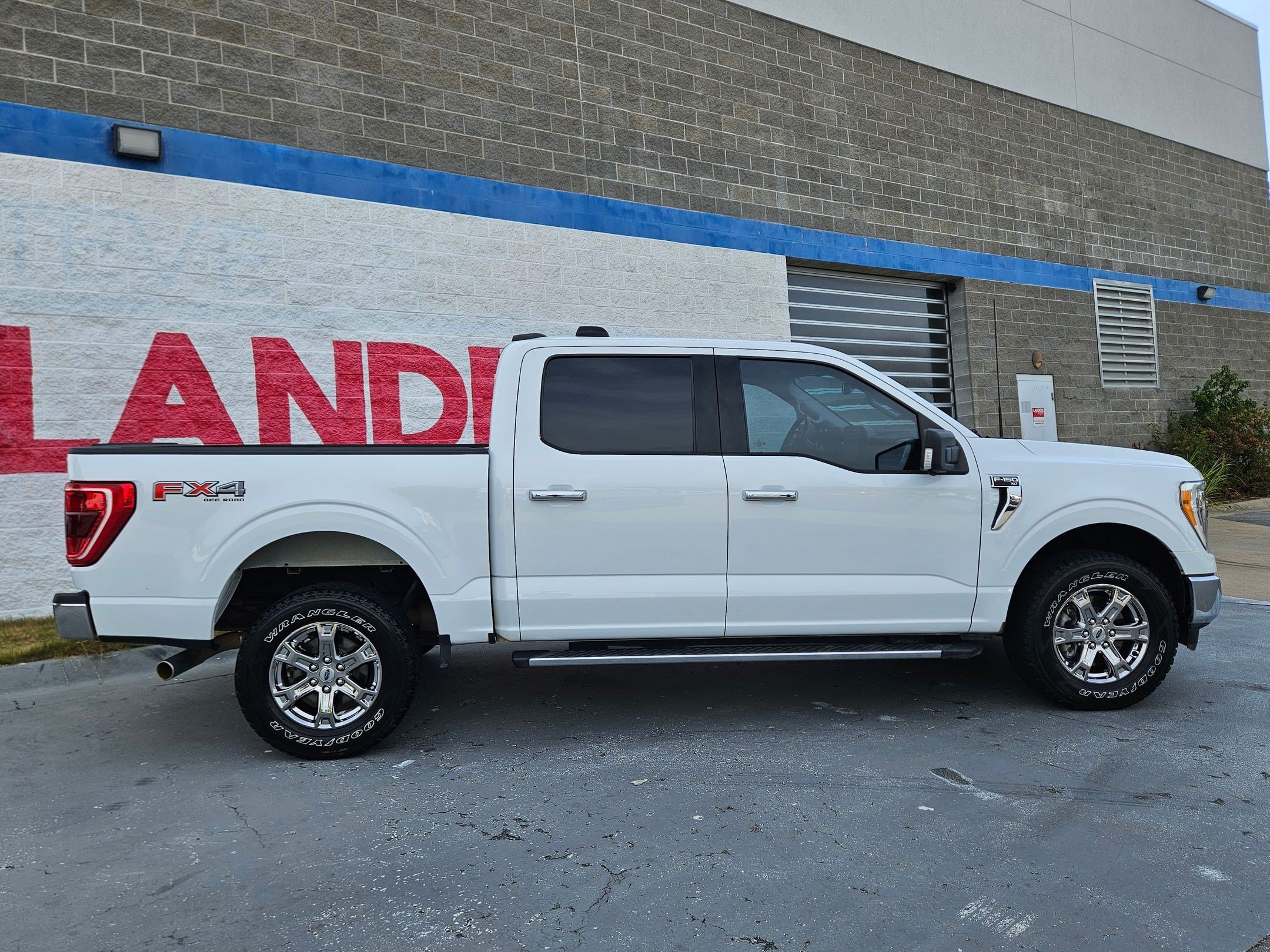 Used 2021 Ford F150 XLT w/ Equipment Group 302A High AWD/4WD image 8