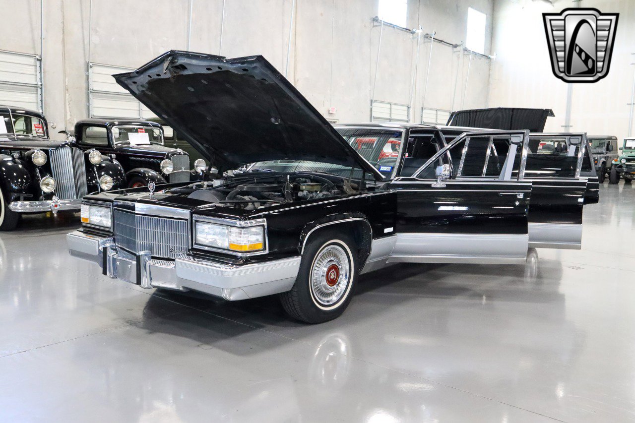 Used 1992 Cadillac Brougham image 10
