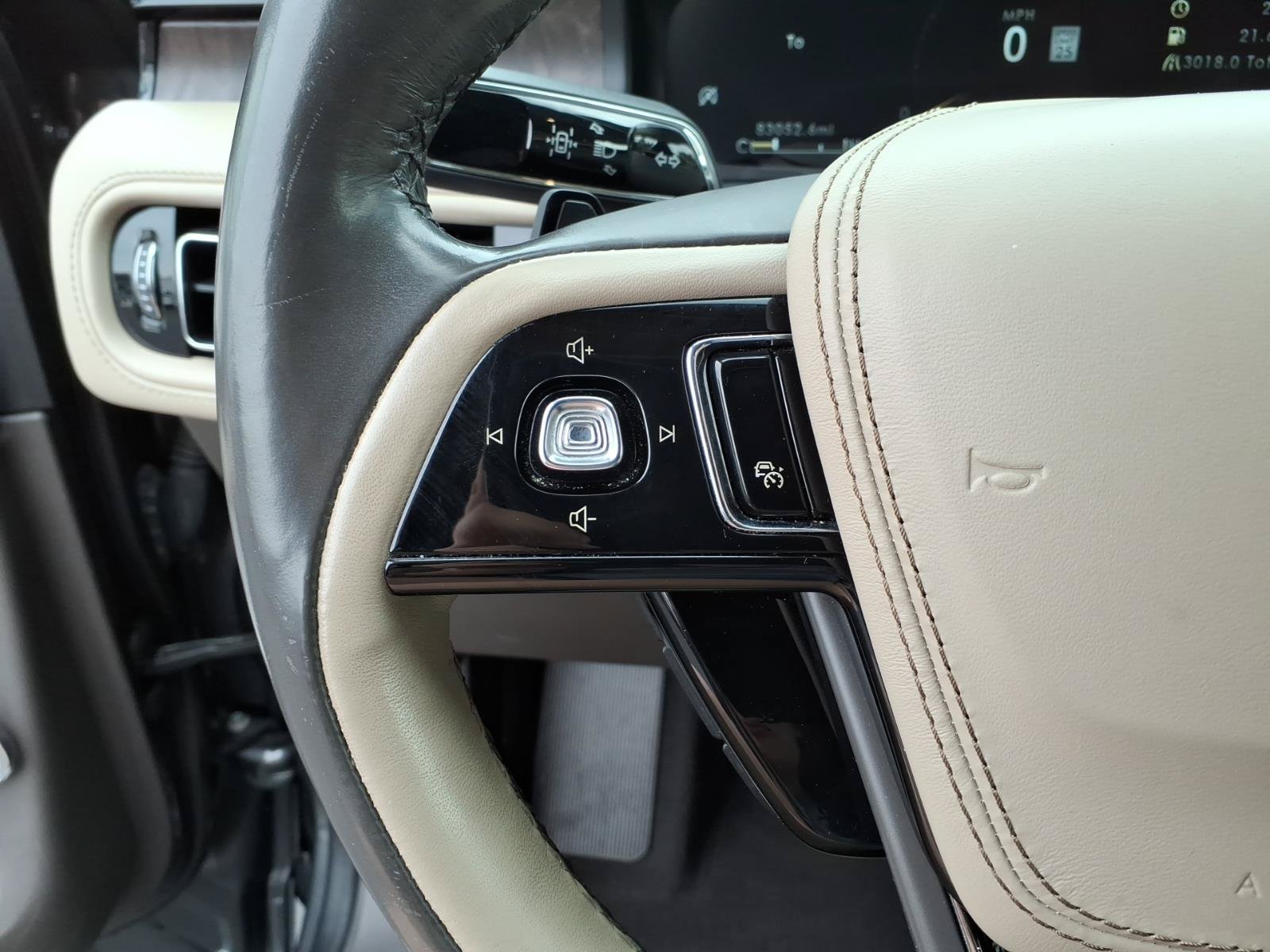 Used 2020 Lincoln Aviator Reserve w/ Equipment Group 201A AWD/4WD image 18