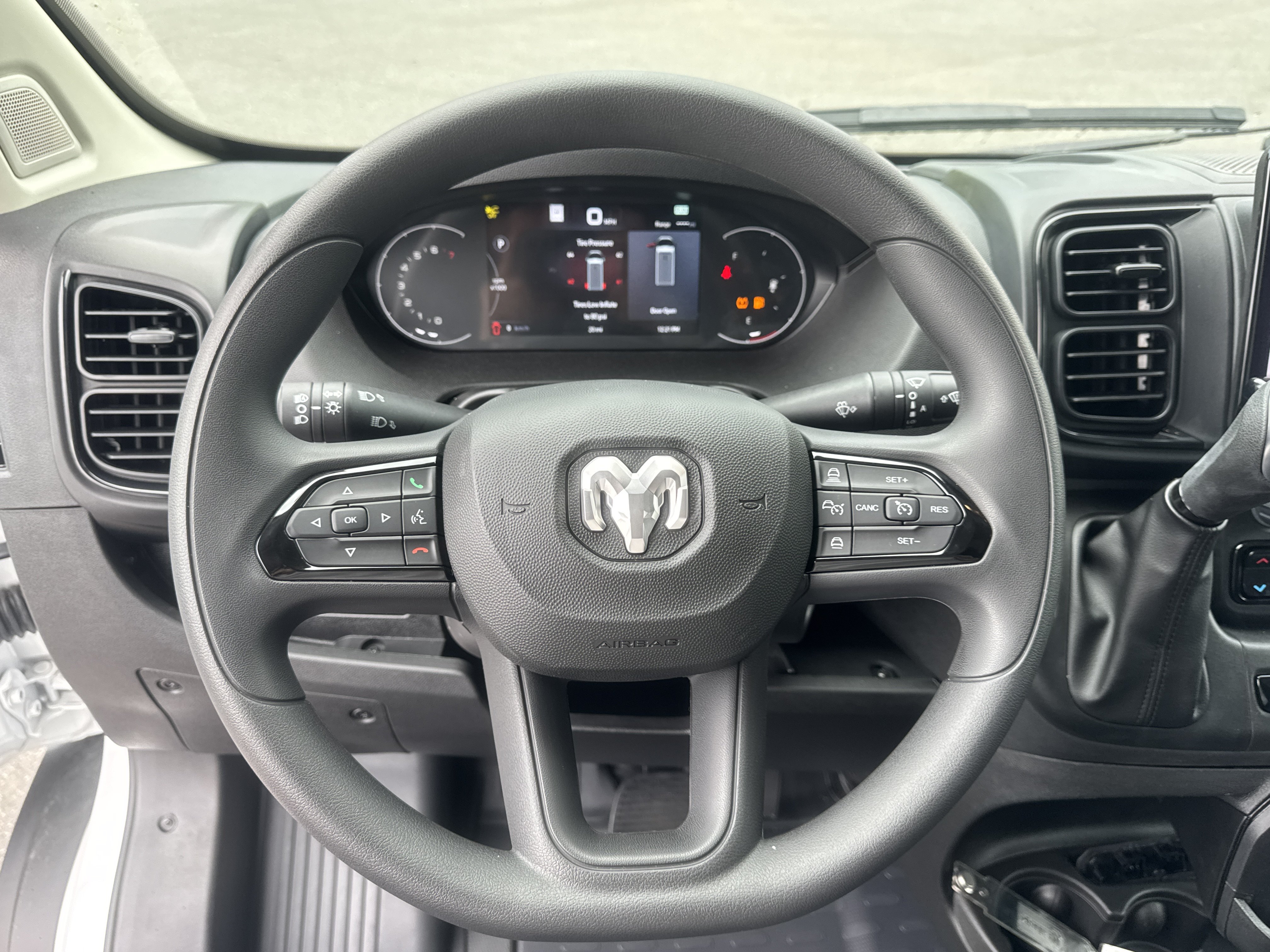New 2025 RAM ProMaster 3500 w/ Premium Convenience Group FWD image 20