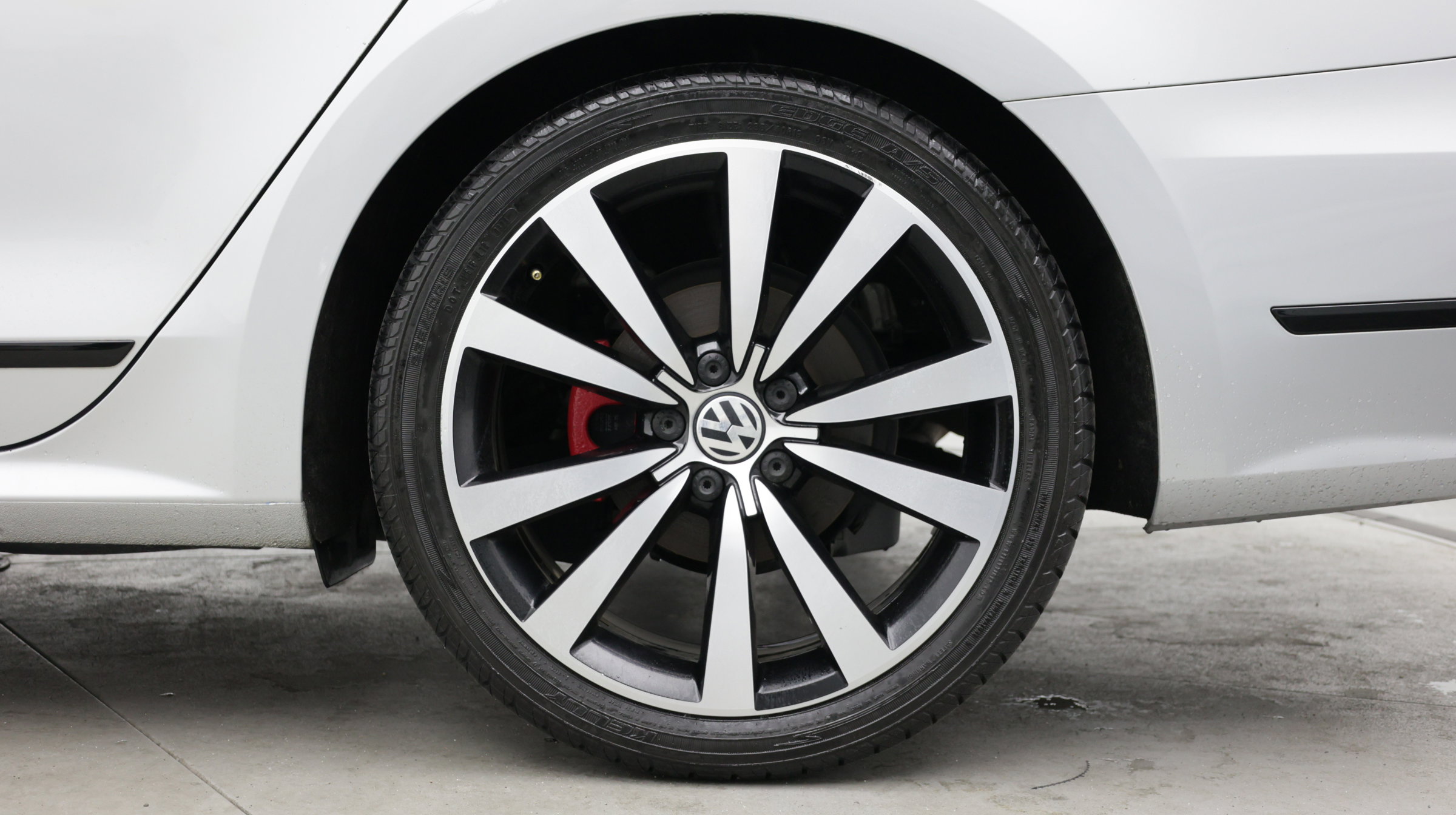Used 2018 Volkswagen Passat 3.6 FWD image 11