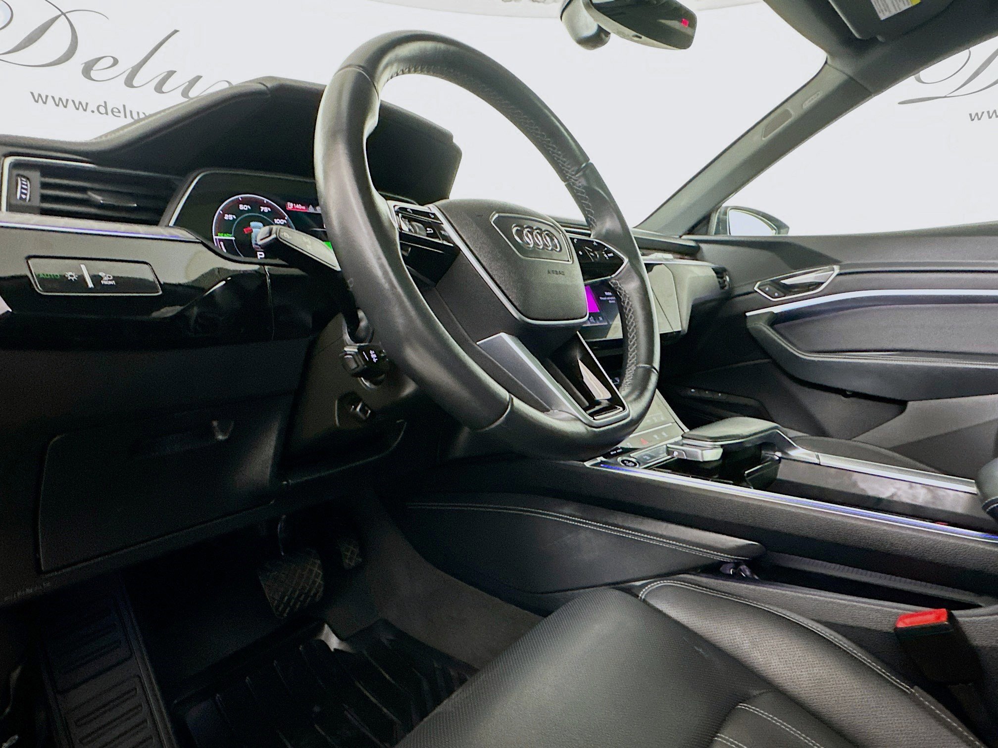 Used 2024 Audi Q8 e-tron Prestige w/ Prestige Package image 7