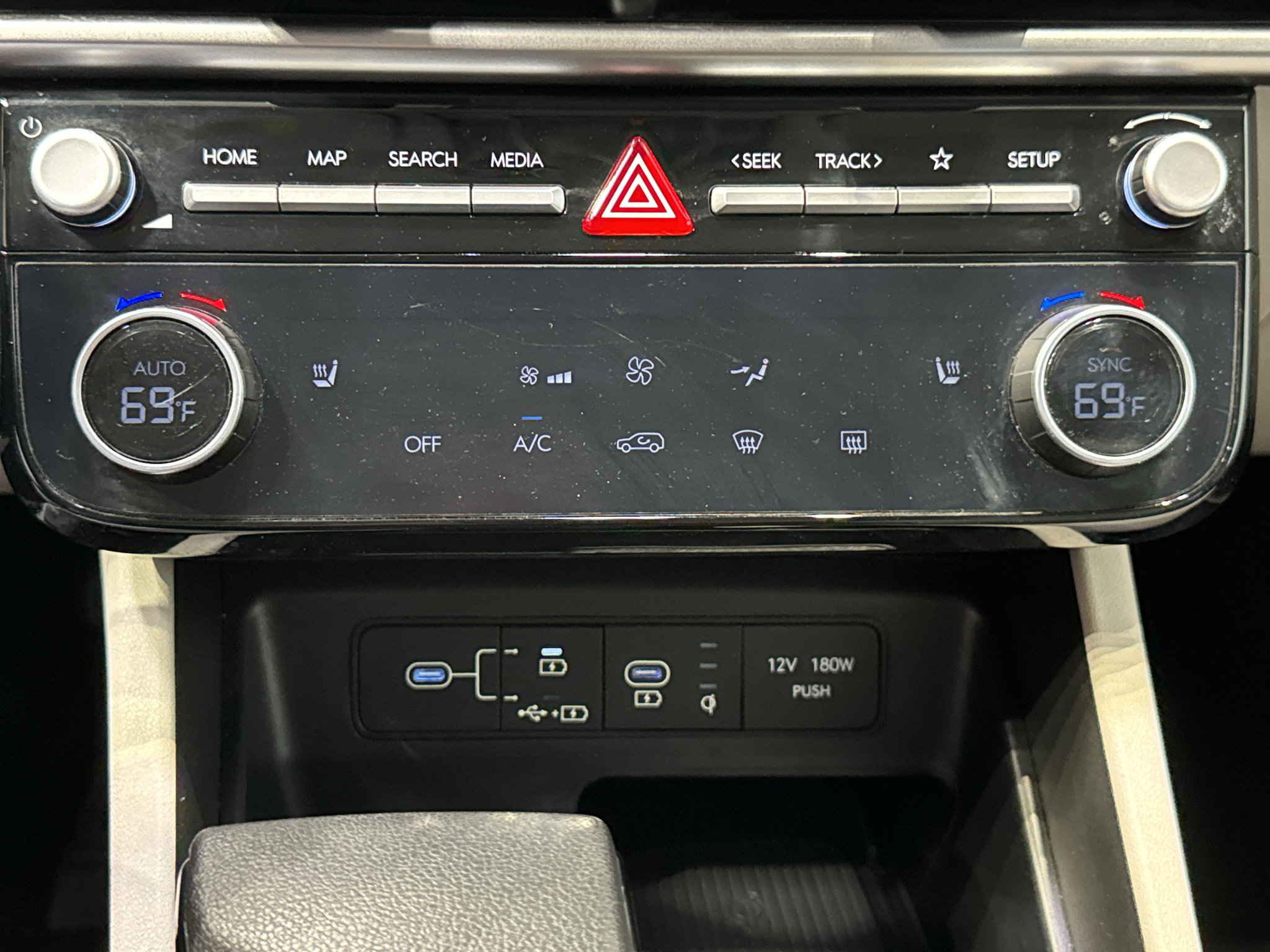 Used 2025 Hyundai Tucson SEL FWD image 30