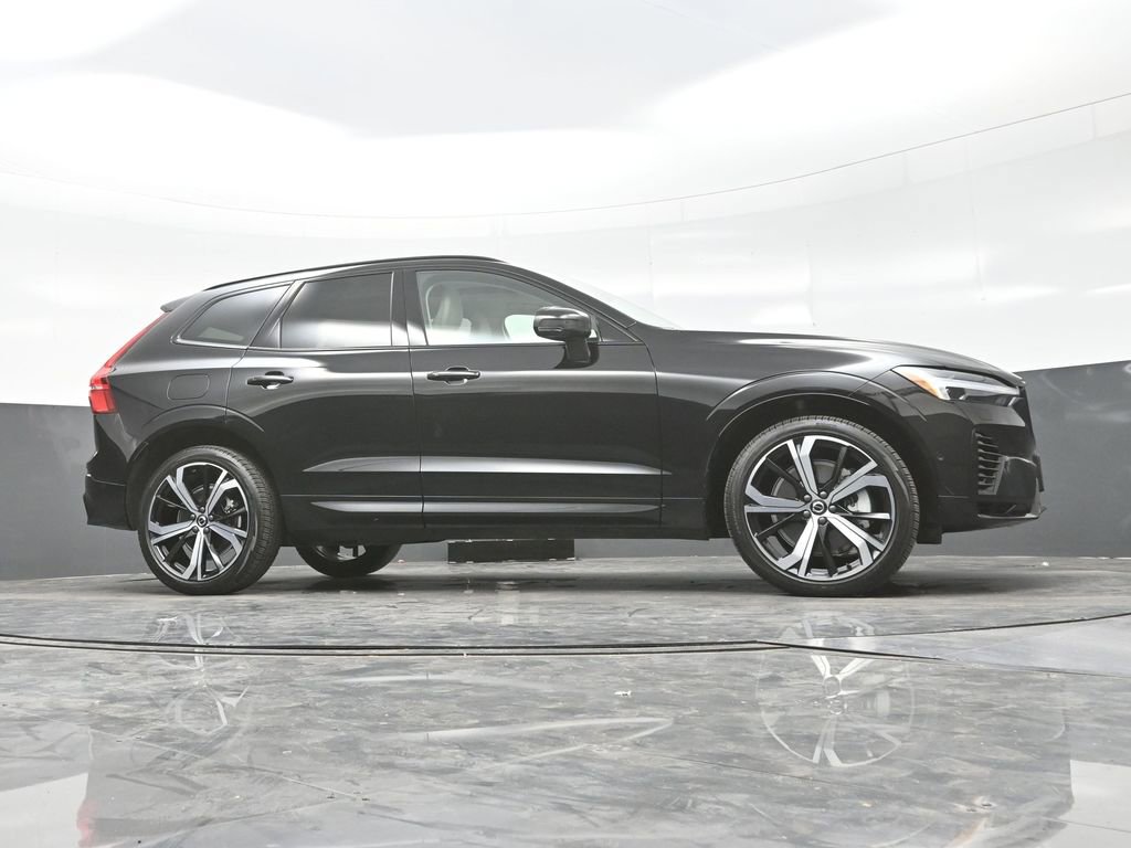 Used 2025 Volvo XC60 T8 Ultra w/ Protection Package Premier image 33