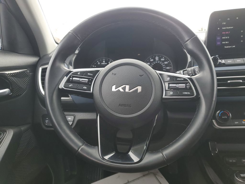 Used 2023 Kia Seltos Nightfall Edition image 24