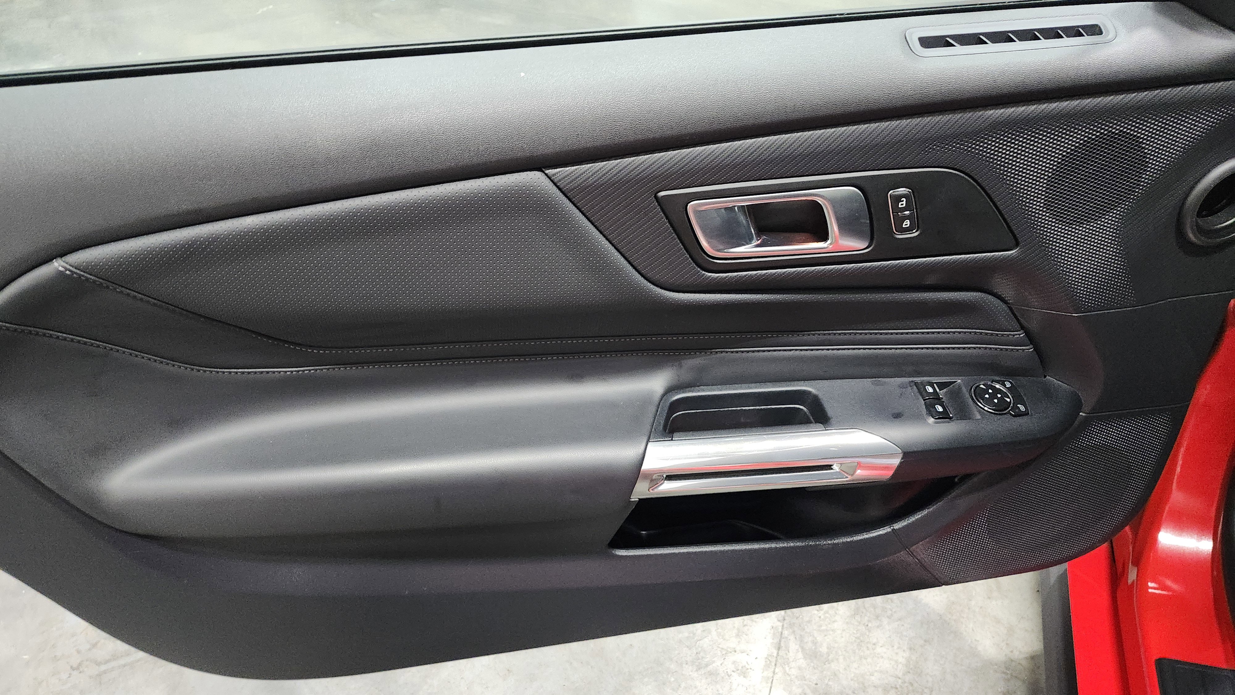 Used 2024 Ford Mustang Premium image 22