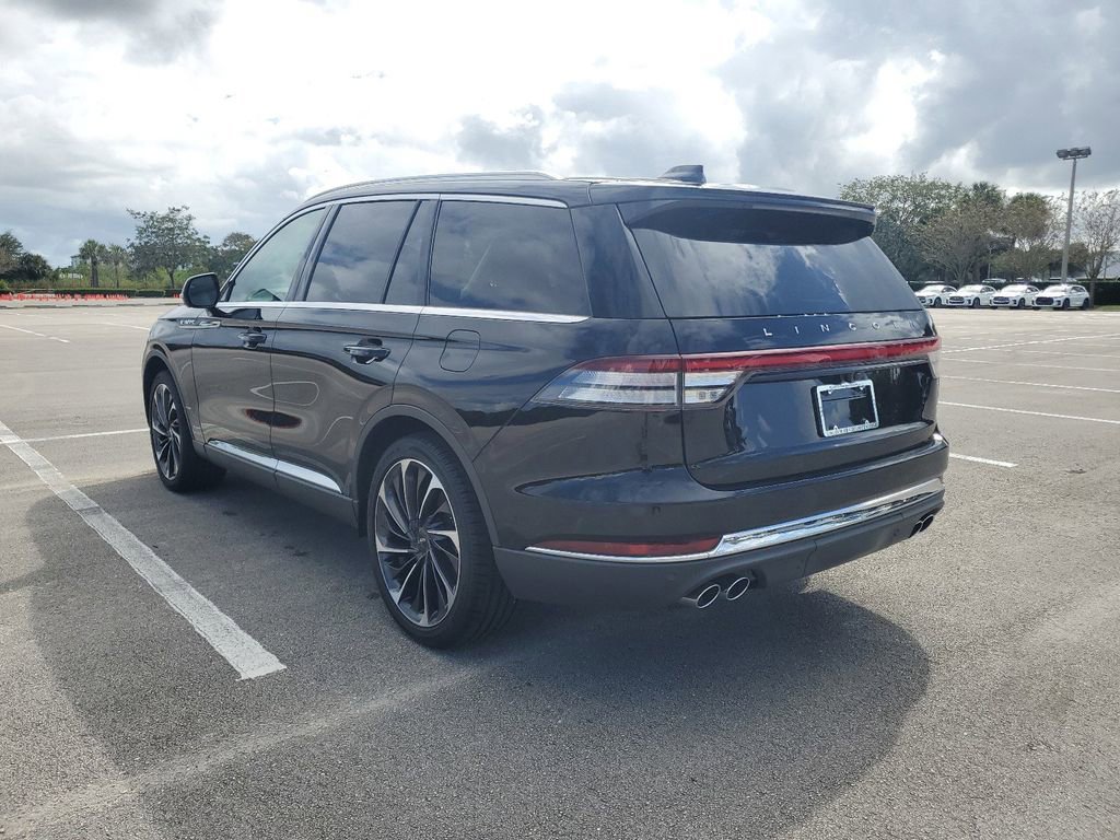 New 2025 Lincoln Aviator Reserve w/ Luxury Package RWD image 3