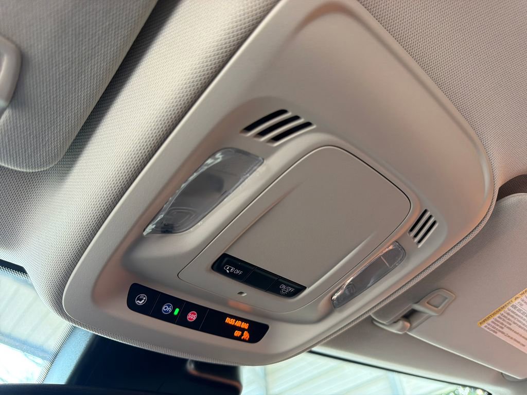 Used 2023 Buick Envision Preferred w/ Sport Touring Package image 28