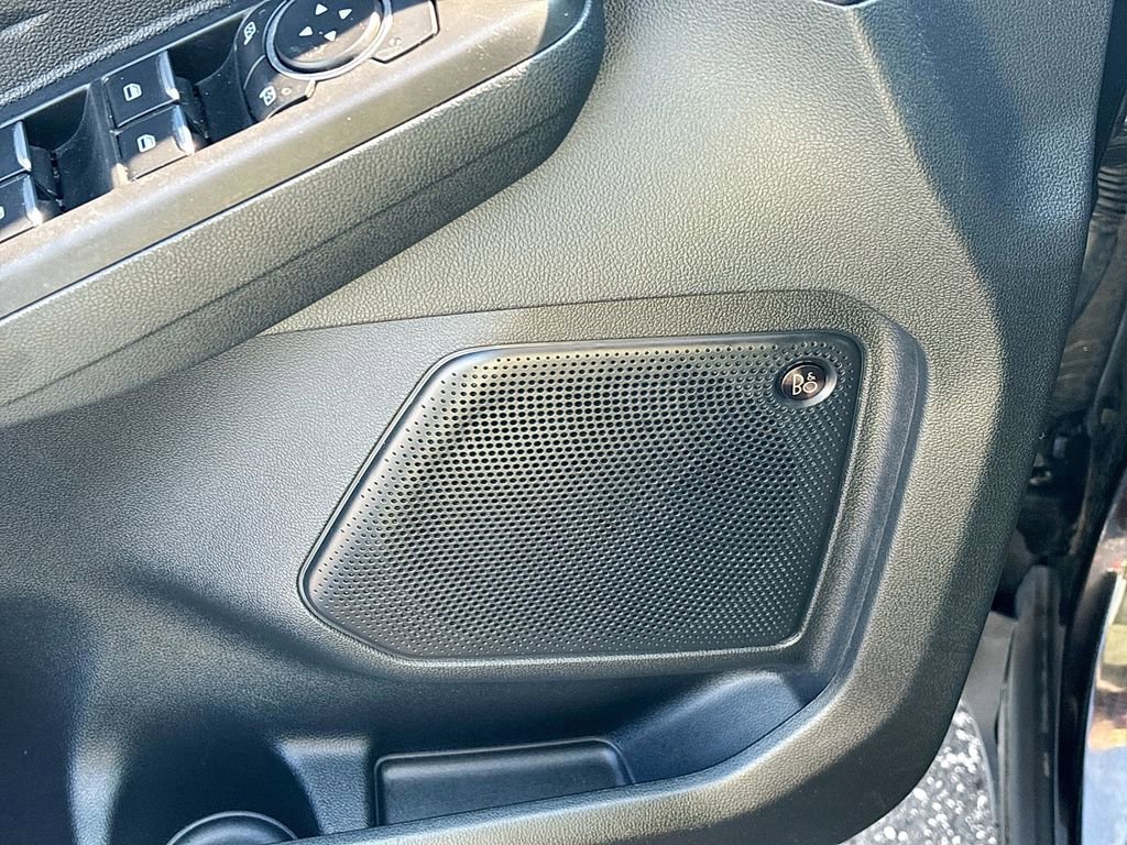 Used 2020 Ford Escape Titanium image 19