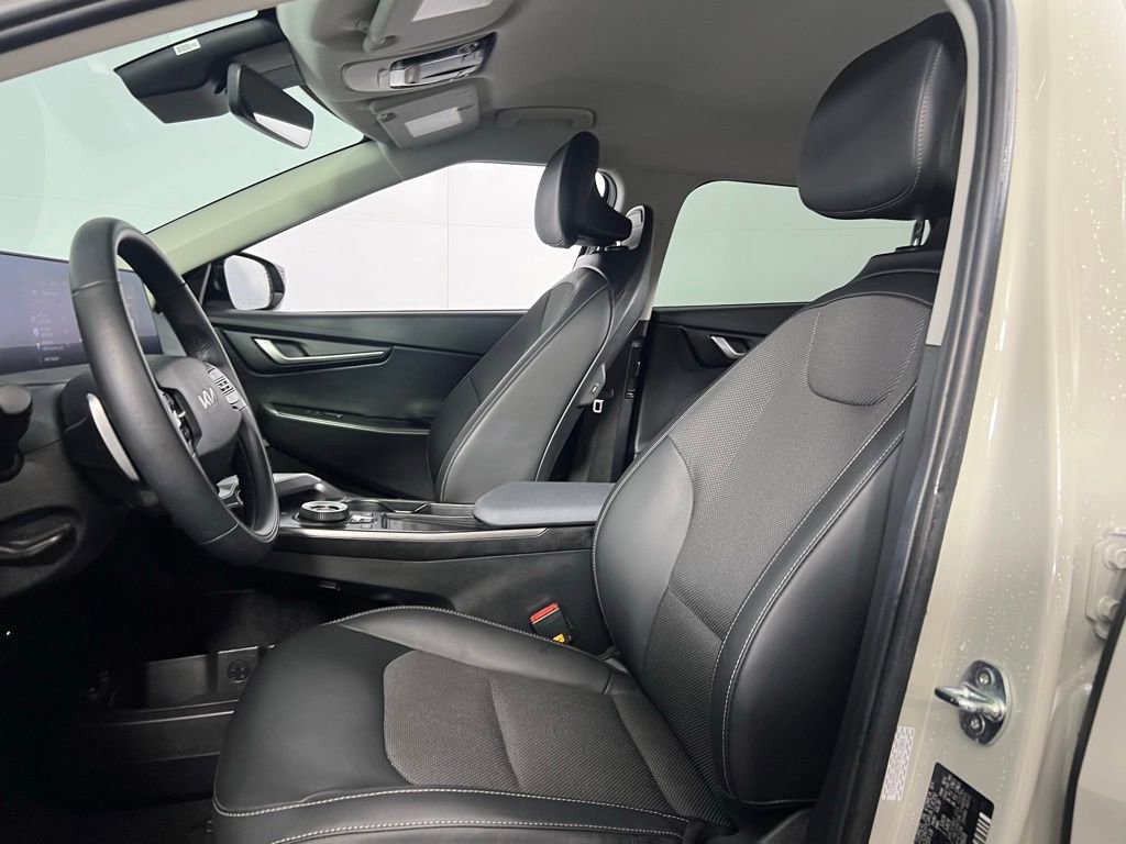 Used 2024 Kia EV6 Light image 22