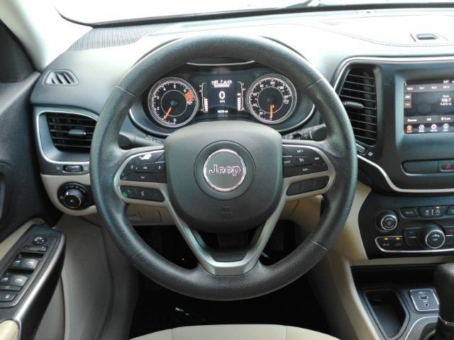 Used 2019 Jeep Cherokee Latitude w/ Popular Appearance Group FWD image 26