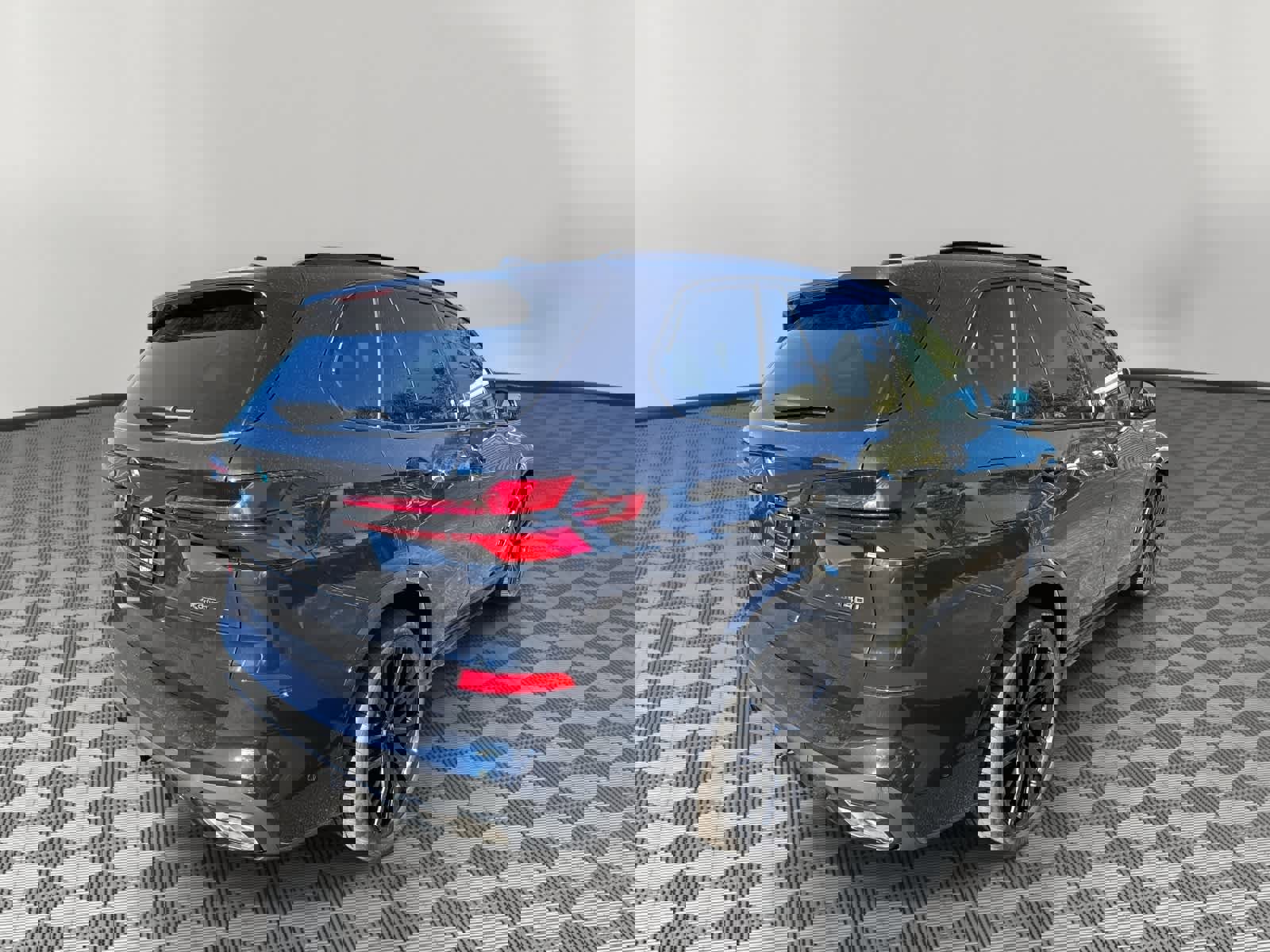 New 2026 BMW X5 xDrive40i w/ M Sport Package image 3