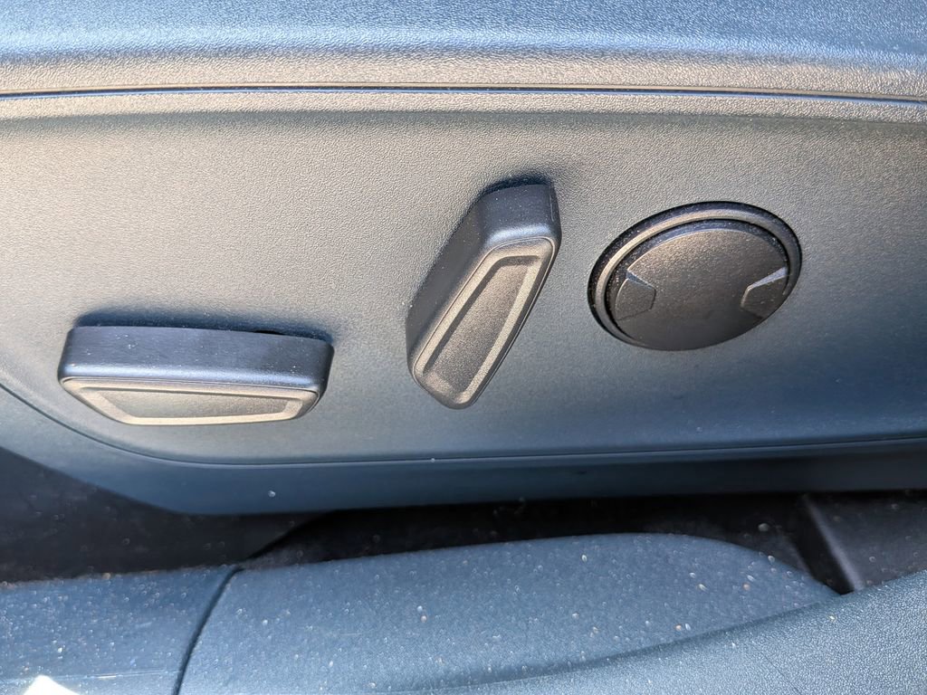 Used 2025 Ford Maverick XLT FWD image 18