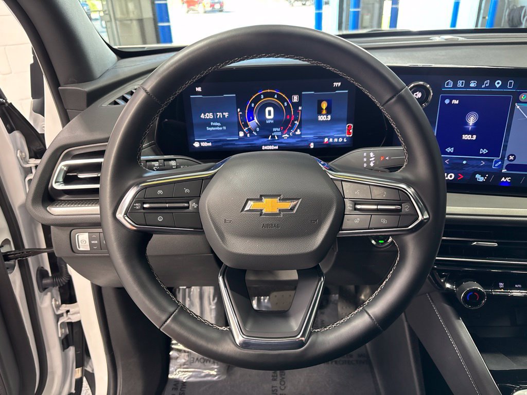 Used 2026 Chevrolet Traverse LT FWD image 12