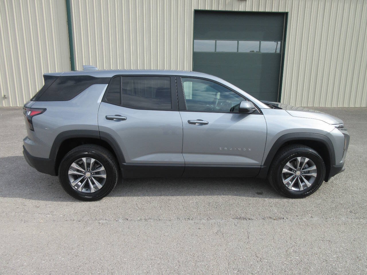 Used 2026 Chevrolet Equinox LT FWD image 7