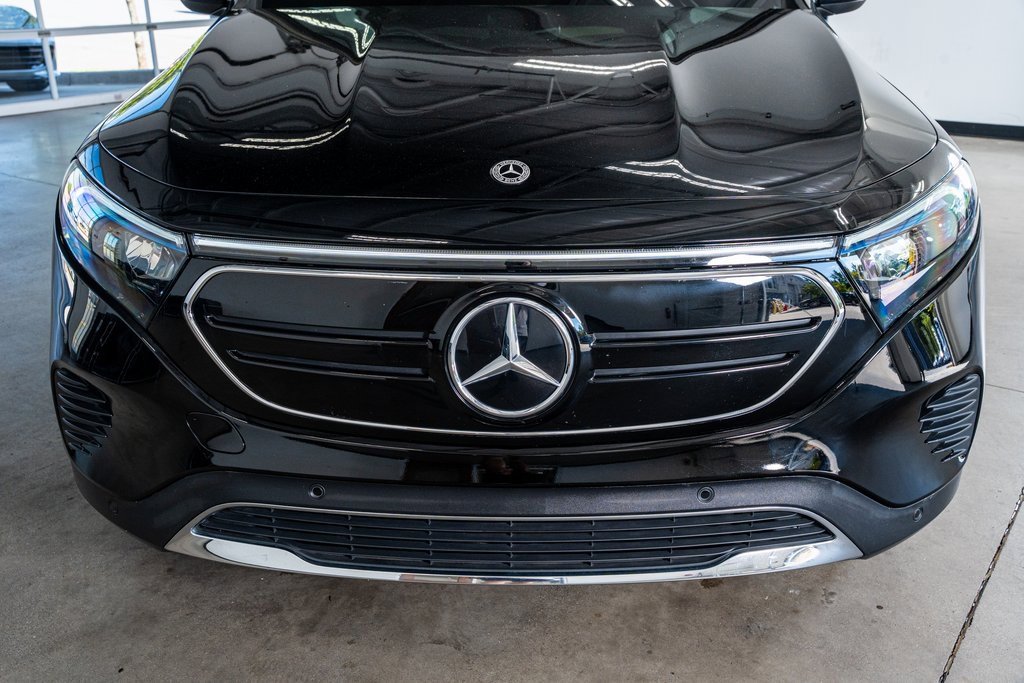 Used 2023 Mercedes-Benz EQB 350 4MATIC SUV w/ Exclusive Package image 15