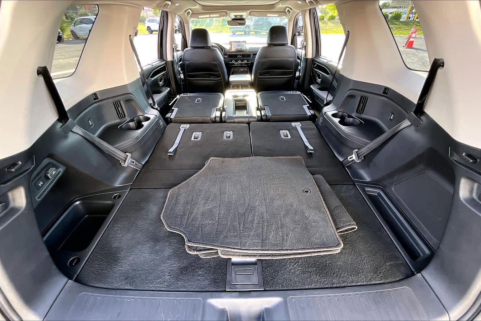 Used 2023 Honda Pilot Touring image 32