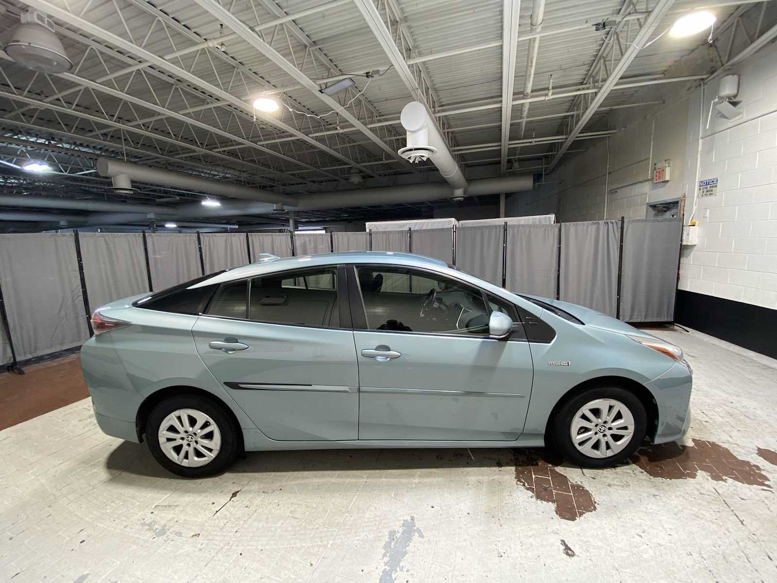 Used 2016 Toyota Prius Two FWD image 27