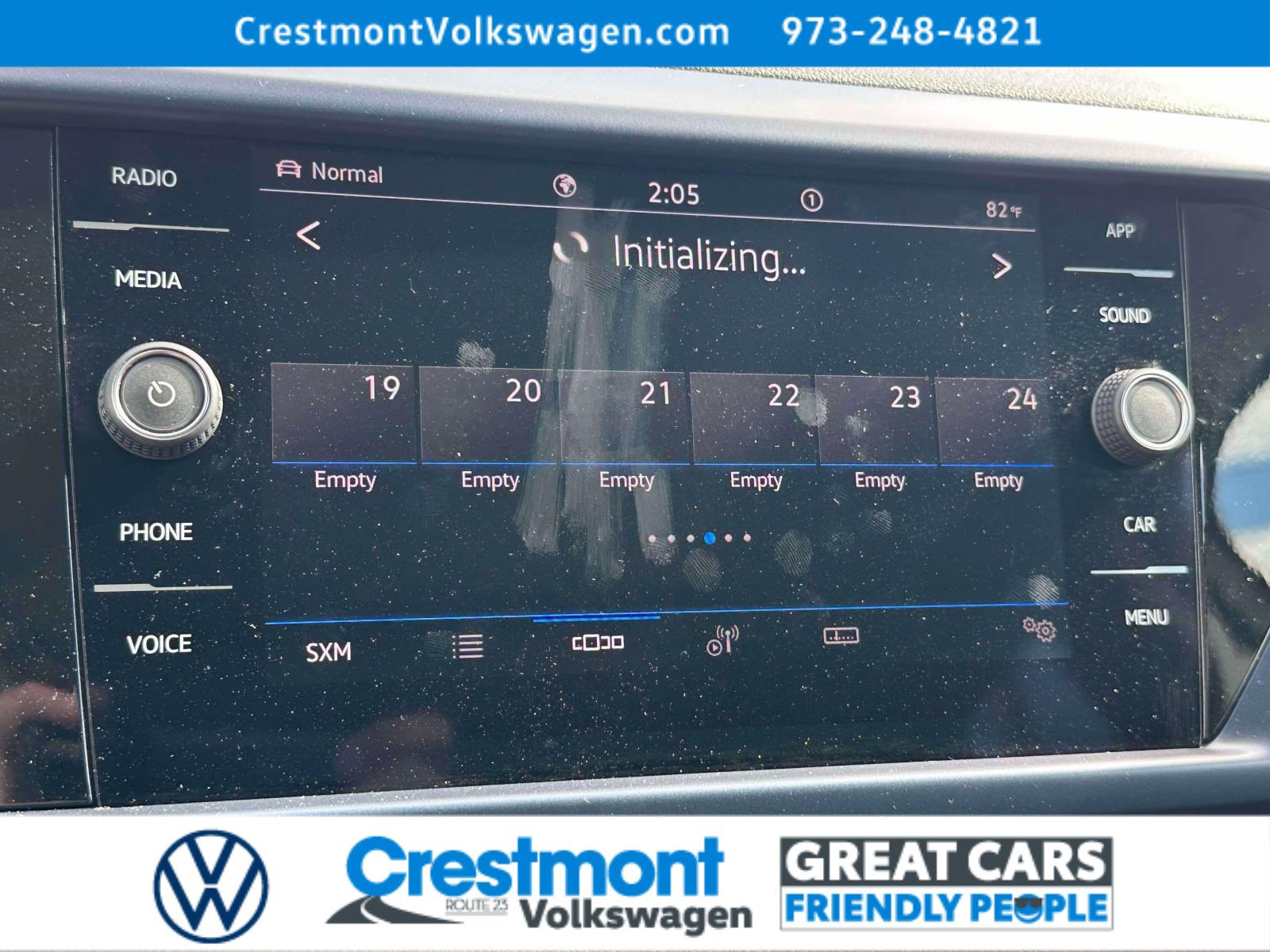 Certified 2022 Volkswagen Taos SE w/ Panoramic Sunroof Package image 24