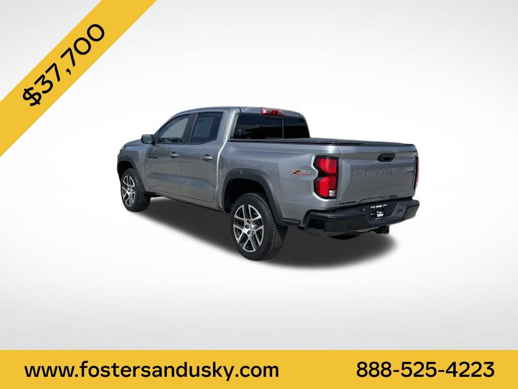 Used 2024 Chevrolet Colorado Z71 w/ Z71 Convenience Package 2 AWD/4WD image 3