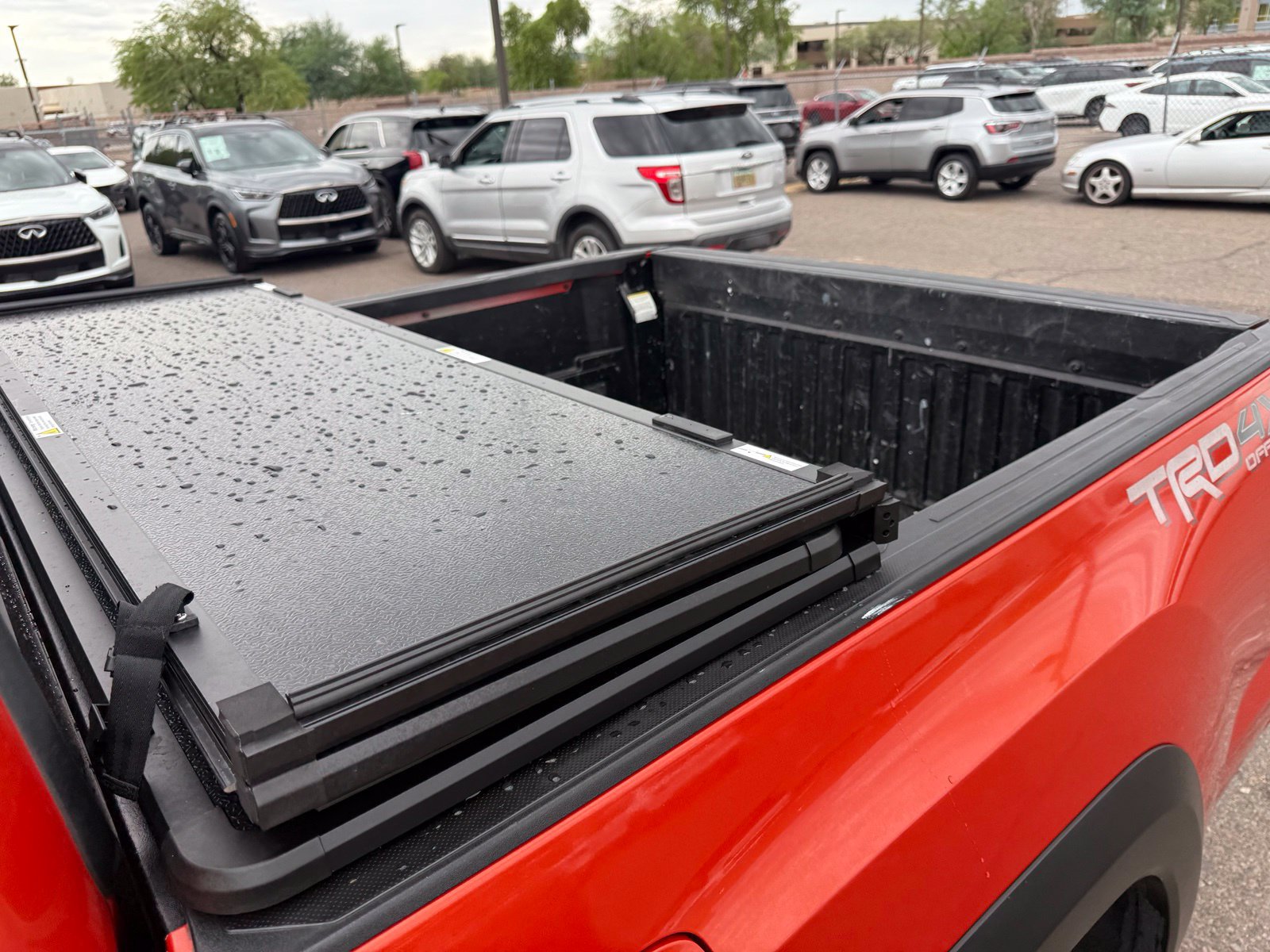 Used 2017 Toyota Tacoma TRD Off-Road AWD/4WD image 9