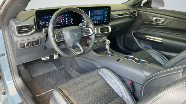 Used 2025 Ford Mustang GT Premium RWD image 9