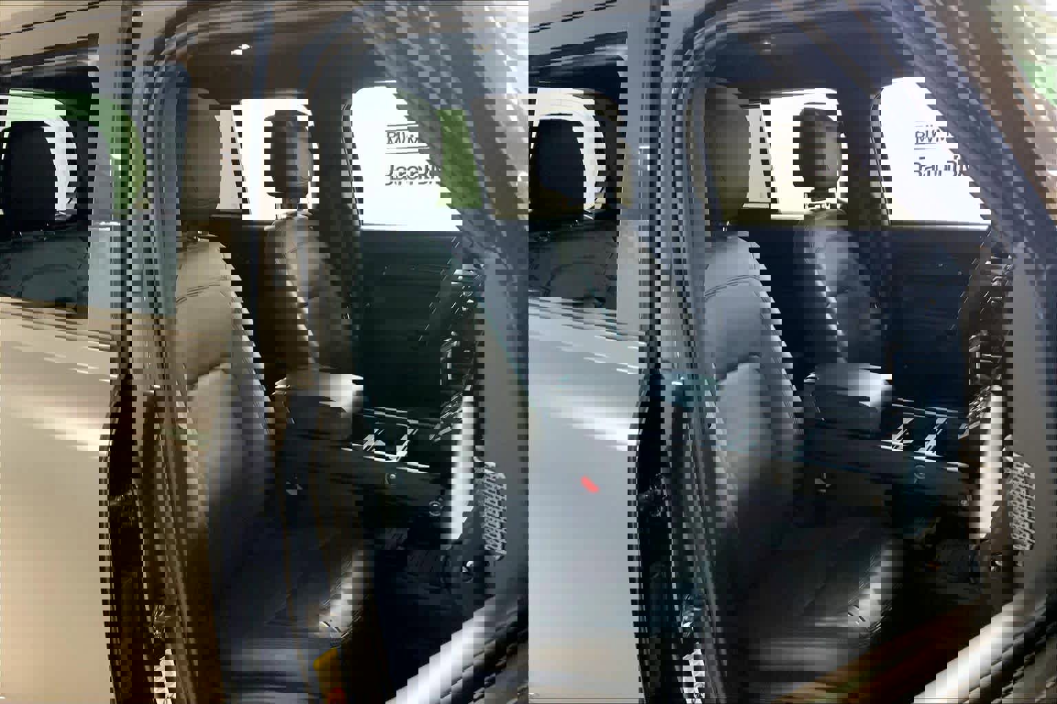 Used 2023 Land Rover Defender 110 V8 image 9