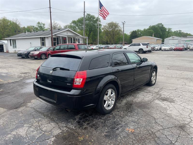 Used 2005 Dodge Magnum SXT w/ Comfort Seating Group AWD/4WD image 5